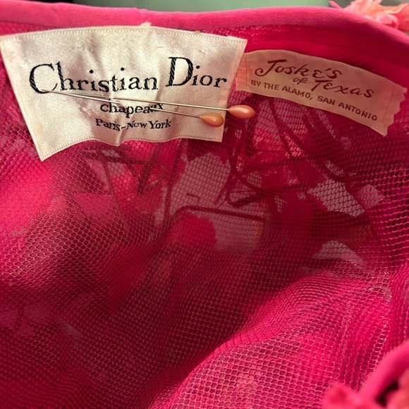 𝗔𝘂𝘁𝗵𝗲𝗻𝘁𝗶𝗰 𝗖𝗵𝗿𝗶𝘀𝘁𝗶𝗮𝗻 𝗗𝗶𝗼𝗿 𝗖𝗵𝗮𝗽𝗲𝗮𝘂𝘅 𝗛𝗮𝘁. - Picture 3 of 3